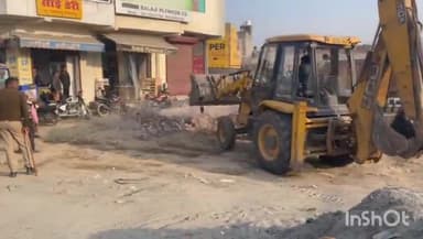 गाज़ियाबाद: तिगरी गोल चक्कर के पास विजयनगर में जीडीए द्वारा अवैध निर्माण पर की गई ध्वस्तीकरण की कार्रवाई