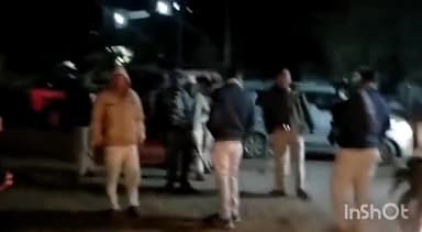 गुना नगर: कुड़का सिलावटी गांव के जंगल में अवैध उत्खनन करते जेसीबी मशीन को वन परिक्षेत्र फतेहगढ़ की टीम और पुलिस ने किया जब्त