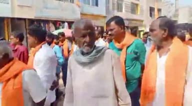 ಲಕ್ಷ್ಮೇಶ್ವರ: ಪಟ್ಟಣದಲ್ಲಿ ಸಂಭ್ರಮದಿಂದ ಜರುಗಿದ ಮಾರುತಿ ದೇವರ ಮೂರ್ತಿ ಮೆರವಣಿಗೆ