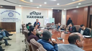 हरिद्वार: जिला अधिकारी एवं मुख्य विकास अधिकारी की अध्यक्षता में विकास भवन सभागार रोशनाबाद में एक अहम बैठक हुई आयोजित