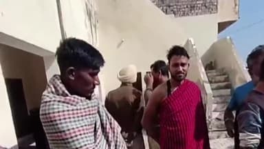 करनाल: गांव सोहाना में कार की बैटरी चोरी करने वाले दो आरोपियों को पकड़कर ग्रामीणों ने पुलिस को सौंपा