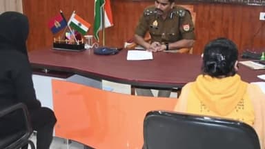 फैज़ाबाद: एसएसपी अयोध्या ने पुलिस लाइन स्थित एसएसपी कार्यालय में समस्या लेकर आई हुई जनता की सुनी समस्याएं