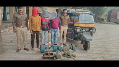 कदवा: कदवा पुलिस ने चोरी का मोटर ले जाते समय 3 शातिर चोरों को किया गिरफ्तार