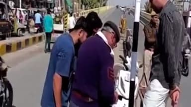 बाड़मेर: जिले में अलग-अलग स्थानों पर पुलिस ने यातायात नियमों की अवहेलना करने वाले एक दर्जन से अधिक वाहन चालकों के काटे चालान