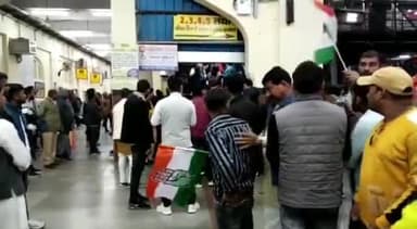 ग्वालियर गिर्द: रेलवे स्टेशन ग्वालियर पर पहुंचे पूर्व मंत्री जयवर्धन सिंह का हुआ गर्मजोशी से स्वागत