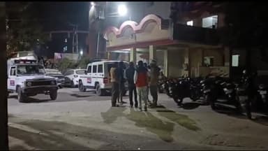 पटना ग्रामीण: मीठापुर में क्रिकेट खेलने को लेकर चाणक्य लॉ यूनिवर्सिटी के छात्रों के दो गुटों में हुई भिड़ंत, एक छात्र हुआ घायल