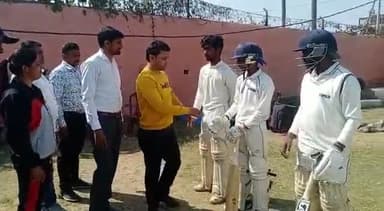 जहानाबाद: VT स्कूल खेल मैदान में क्रिकेट टूर्नामेंट को लेकर शुरु हुआ ट्रायल, IPL की तर्ज पर जिले में 18 फरवरी से होगा टूर्नामेंट