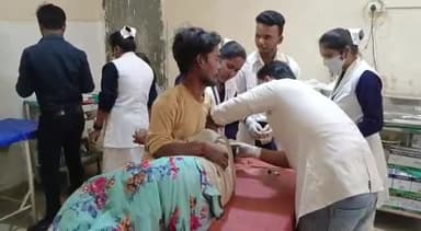 जहानाबाद: महमदपुर अब्दाल गांव में नाली विवाद को लेकर जमकर हुई मारपीट, घायल 
 8 लोग अस्पताल में भर्ती