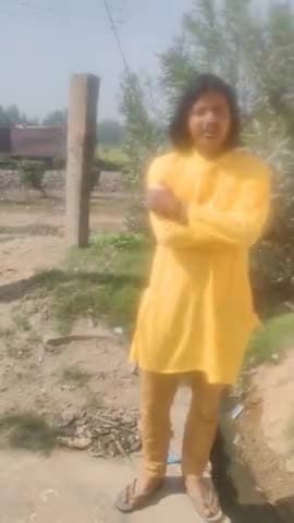 इंजीनियर धीरेंद्र सिंह बाबा जी ने नगरपालिका के कर्मचारियों द्वारा बागों में साफ सफाई दुरुस्त न करने पर नगर पालिका एक कार्यप्रणाली पर खेद प्रकट किया ।