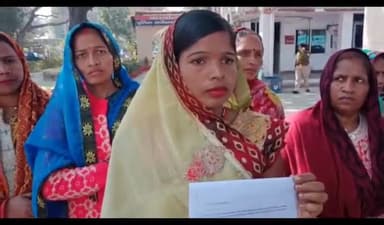 रायबरेली: गौतम खेड़ा में रास्ते के विवाद को लेकर दबंग विपक्षियों द्वारा की जा रही मारपीट, पीड़ितों ने एसपी से लगाई गुहार