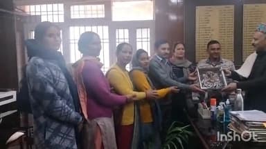 बिलासपुर सदर: नोनी पंचायत के लोगों ने डीसी पंकज राय को नेशनल पुरस्कार मिलने पर किया सम्मानित, कहा- डीसी कर रहे बेहतर कार्य