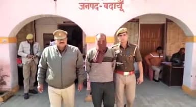 बिसौली: वजीरगंज थाना पुलिस ने एक व्यक्ति को अवैध तमंचा एवं एक जिंदा कारतूस के साथ गिरफ्तार कर जेल भेजा