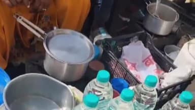 करनाल: केसीएमसी के सामने चाय बेचने वाली महिलाओं का हटाया गया सामान, रोजी-रोटी न छीनने की प्रशासन से लगाई गई गुहार