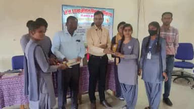 कुरूद: कस्बे के शासकीय ITI में सिविल अस्पताल द्वारा किया गया राष्ट्रीय तम्बाकू नियंत्रण कार्यक्रम का आयोजन