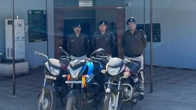 हुज़ूर: शाहपुरा थाना पुलिस ने शातिर वाहन चोर से करीब ढाई लाख रू॰ कीमत के 03 दोपहिया वाहन किए बरामद