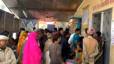 केिशनपुर: थरबिटिया में कोसी बांध पर ई-रिक्शा चढ़ाने के क्रम में ई-रिक्शा पलटा, 6 सवारियों में से 4 लोग जख्मी