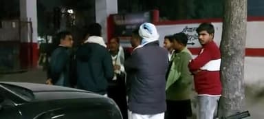 बहेड़ी: बहेड़ी क्षेत्र के एक गांव में बारातियों को गर्म तंदूरी रोटी नहीं मिलने पर हुआ विवाद, दूल्हे को कोतवाली में बितानी पड़ी रात