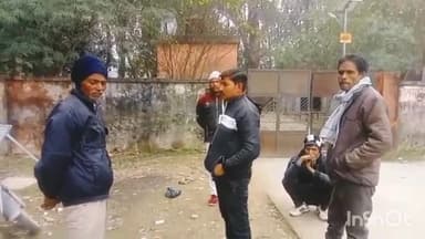 लखीमपुर: बेलराया के पास हुए सड़क हादसे में वन विभाग के वाचर की हुई मौत पोस्टमार्टम हाउस पर पहुंचे परिजन ने जताई हत्या की आशंका