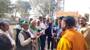 बिसौली: बिसौली तहसील परिसर में भारतीय किसान यूनियन ने प्रदर्शन कर 4 सूत्रीय मांगों का तहसीलदार बिसौली को सौंपा ज्ञापन