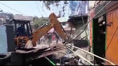 जी20 सम्मेलन को देखते हुए गोदौलिया गिरजाघर चौराहे से हटाया गया अवैध अतिक्रमण