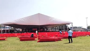 ಗದಗ: ಇಂದು ಲಕ್ಕುಂಡಿ ಉತ್ಸವ ಉದ್ಘಾಟನೆ ಹಿನ್ನೆಲೆ ; ಲಕ್ಕುಂಡಿ ಗ್ರಾಮದಲ್ಲಿ ಸಿದ್ಧಗೊಳ್ಳುತ್ತಿರುವ ವೇದಿಕೆ