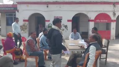 जलेसर: थानाध्यक्ष फूलचंद्र ने समाधान दिवस के तहत अवागढ़ थाने में सुनी जन समस्याएं