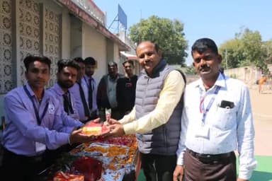 होशंगाबाद नगर: मुख्यमंत्री तीर्थ दर्शन योजना के अंतर्गत जिले से 316 यात्री यात्रा में हुए शामिल