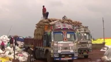 बेमेतरा: बेमेतरा जिले में 74 फ़ीसदी धान का हुआ परिवहन, धान खरीदी के बाद अब धान की परिवहन में लगा प्रशासन का पूरा ध्यान