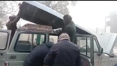 बेतिया: मंगलपुर ढाला के समीप बेतिया पुलिस ने 74 लीटर विदेशी शराब के साथ दो अभियुक्तों को किया गिरफ्तार बोलेरो और मोबाइल जप्त।