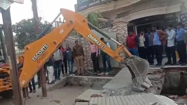 लखीमपुर: शहर में बिना पार्किंग के चल रहे अस्पताल व कमर्शियल बिल्डिंग आए अवैध अतिक्रमण के दायरे में सदर SDM श्रद्धा सिंह ने हिदायत