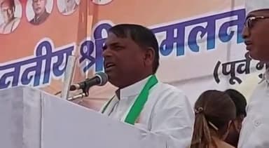 शिवपुरी नगर: करैरा से कांग्रेस विधायक प्रागी लाल जाटव का वीडियो सोशल मीडिया पर वायरल कहां भाजपा से पैसे लो कांग्रेस को वोट दो