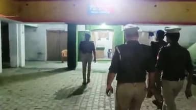 शाहजहांपुर: सदर बाजार थाना का पुलिस महानिरीक्षक बरेली परीक्षेत्र बरेली डॉ. राकेश सिंह ने किया निरीक्षण