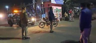 अनूपशहर: कोतवाली पुलिस ने देर रात चलाया सघन चेकिंग अभियान, 12 से अधिक वाहनों के काटे चालान