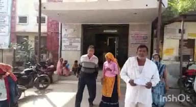 अलवर: रींगस पुरा के पास ट्रेन से गिरकर युवक की हुई मौत, पुलिस ने शव का पोस्टमार्टम कराकर परिजनों को सौंपा