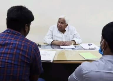 ಗದಗ: ನಗರದಲ್ಲಿ ಕೊಳಚೆ ನಿರ್ವಹಣೆ ಕುರಿತು ಅಧಿಕಾರಿಗಳ ಜೊತೆ ಸಭೆ ನಡೆಸಿದ ಶಾಸಕ ಡಾ.ಹೆಚ್ ಕೆ ಪಾಟೀಲ್