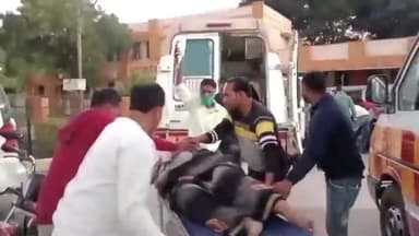 मैनपुरी: अलग-अलग मार्ग दुर्घटनाओं में आधा दर्जन लोग हुए घायल, मैनपुरी जिला अस्पताल में कराया गया भर्ती व 2 लोग सैफ़ई रेफर