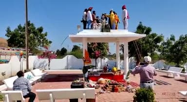 बड़वानी: ग्राम तलवाड़ा बुजुर्ग मुक्तिधाम में महादेव भोलेनाथ की मूर्ति स्थापना की गई एवं बहुत ही सुंदर प्रतिमा #laik#bholenath