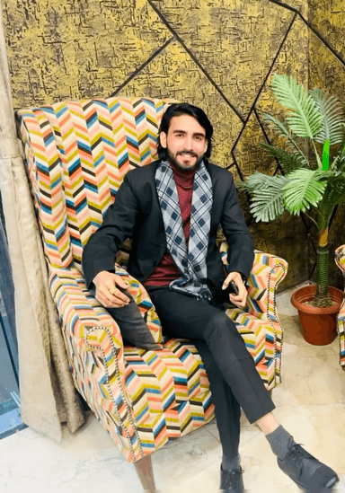 बहुत लोग बोलते हे हम आप के साथ 
पता तब चलता हे जब मुसीबत में साथ कौन खड़ा हे 🙏🏻
Respect Girls 
#apsgurjar #model #lifestyle