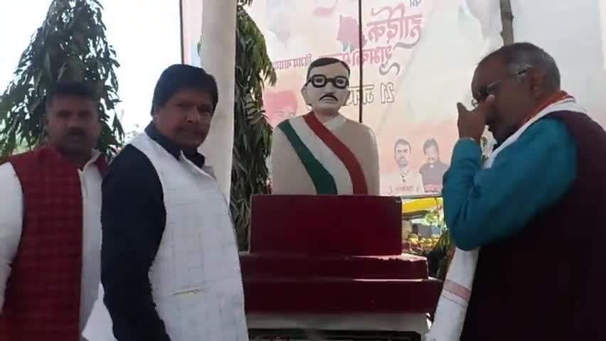 गोंडा: नगर पंचायत तरबगंज पंडित दीनदयाल उपाध्याय जी की पुण्यतिथि पर भाजपा नेताओं ने उन्हें माल्यार्पण कर नमन किया 
#समर्पण_दिवस