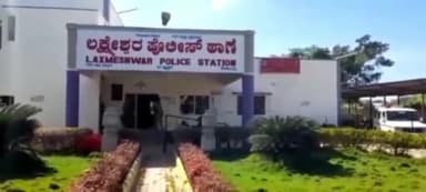 ಲಕ್ಷ್ಮೇಶ್ವರ: ತಾಲ್ಲೂಕಿನ ಮಾಗಡಿ ಗ್ರಾಮದ ಬಳಿ ಅಪಘಾತ; ಸ್ಥಳಕ್ಕೆ ಪೊಲೀಸರು ಭೇಟಿ, ಪರಿಶೀಲನೆ