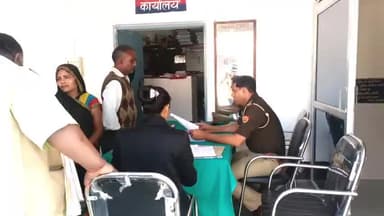 अमेठी: अमेठी कोतवाली परिसर में थाना दिवस का हुआ आयोजन, फरियादियों की सुनी जा रही समस्याएं