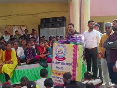 #fairwell 
फुल्लन देवी इन्टर कॉलेज कोल्हुआ जौनपुर में विदाई समारोह कार्यक्रम आयोजित