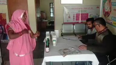 इकौना: कटरा प्राथमिक स्वास्थ्य केंद्र में मुख्यमंत्री जन आरोग्य मेले का हुआ आयोजन