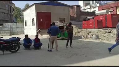 बेतिया: बेतिया-मझौलिया मुख्य मार्ग में ट्रैक्टर पलटने से दो लोगों की हुई मौत, जीएमसीएच में कराया गया पोस्टमार्टम