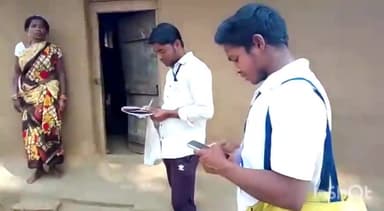 बस्तर ब्लॉक में टीबी मुक्त बस्तर को लेकर स्वास्थ्य विभाग व युवोदय वालंटियर ग्रामीणों के घर-घर जाकर कर रहे जागरूक