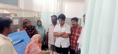 ಗದಗ: ನಗರದಲ್ಲಿ ವಾರ್ಡ್ ನಂ.5ರ ಶತಾಯುಶಿ ಅಜ್ಜಿಯನ್ನು ಭೇಟಿಯಾದ ಕೃಷ್ಣಗೌಡ ಪಾಟೀಲ್