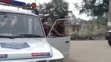 बिहपुर: जानलेवा हमले के फरार आरोपी को बिहपुर पुलिस ने गौरीपुर से किया गिरफ्तार, भेजा जेल