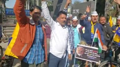 जगाधरी: जिले में बढ़ते भ्रष्टाचार व नशे को लेकर आम आदमी पार्टी ने नेहरू पार्क से साइकिल रैली निकालकर लोगों को किया जागरूक