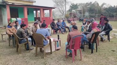 कोचाधामन: बिरवा में जिला परिषद सदस्य नासिक नादिर ने लगाया जनता दरबार,सुनी लोगों की समस्याएं