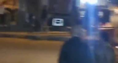 बाड़मेर: अंबेडकर सर्किल चौहटन चौराहे पर बदमाशों ने उत्पात मचाते हुए कार चालक पर किया हमला, वीडियो आया सामने